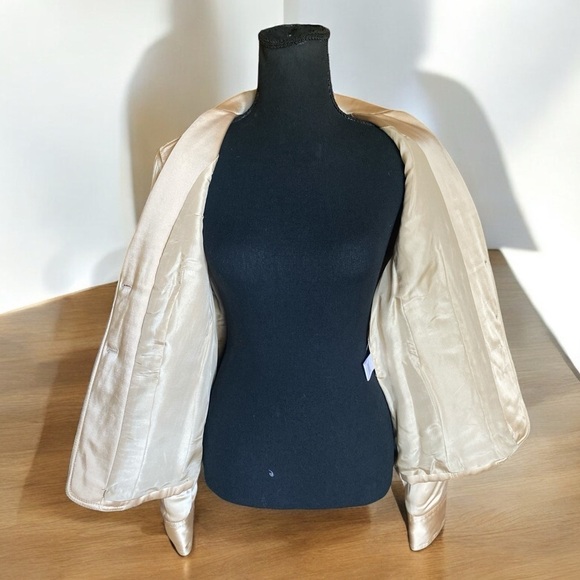 ESTHER CHEN Tan Two Button Satiny Acetate/Rayon Jacket Women’s Size 6 - Picture 10 of 11